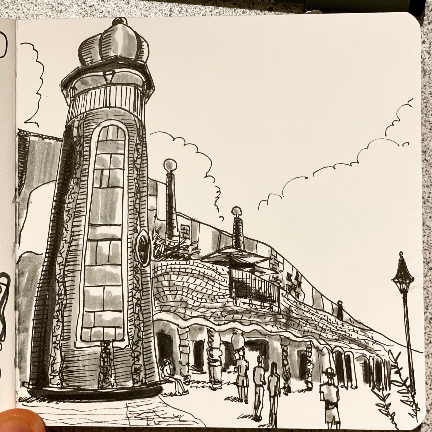 反对直线的百水先生 Hundertwasser